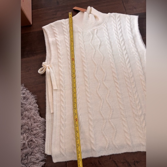 Steve Madden Cream Cowl Neck Cable Knit Sweater - Picture 7 of 8